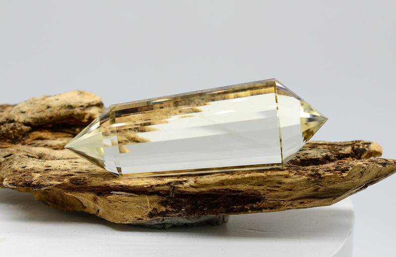 Natural Citrine Vogel Wand