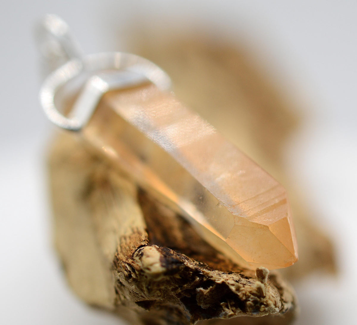 Golden Lemurian Quartz Silver Pendant: Ethically Mined Crystal