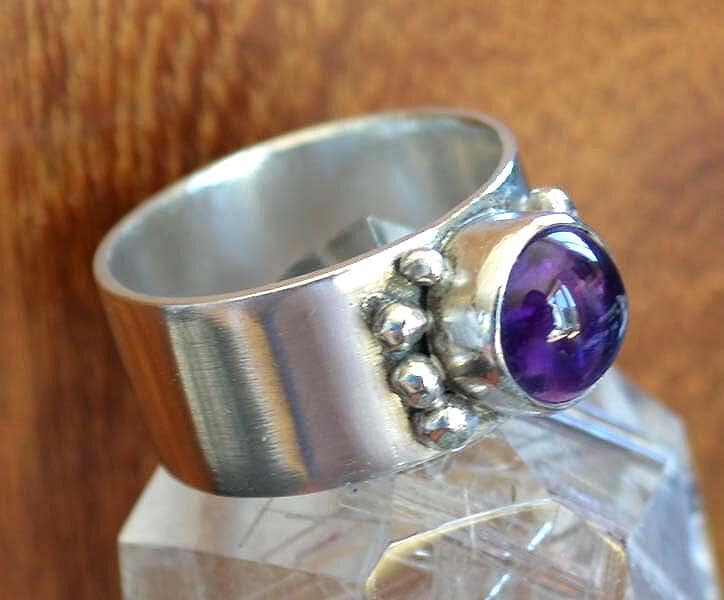 Handmade Amethyst Silver Ring: First-Grade Amethyst Ring