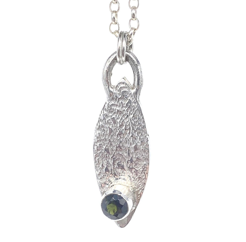Handmade Chrome Diopside Pendant: Textured Silver Natural Gemstone Jewellery