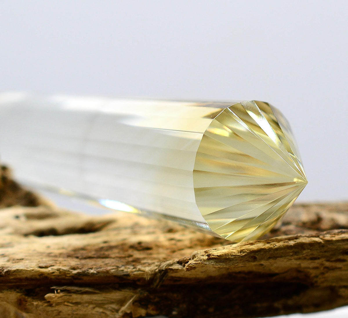 24-Sided Flawless Natural Citrine Vogel Wand: Ethically Mined Hand-Cut Vogel