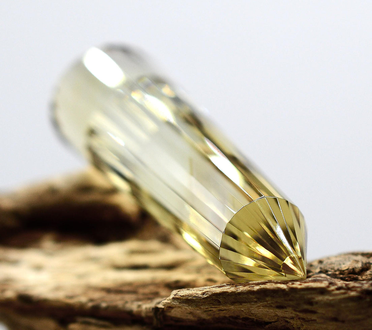 24-Sided Flawless Natural Citrine Vogel Wand: Ethically Mined Hand-Cut Vogel