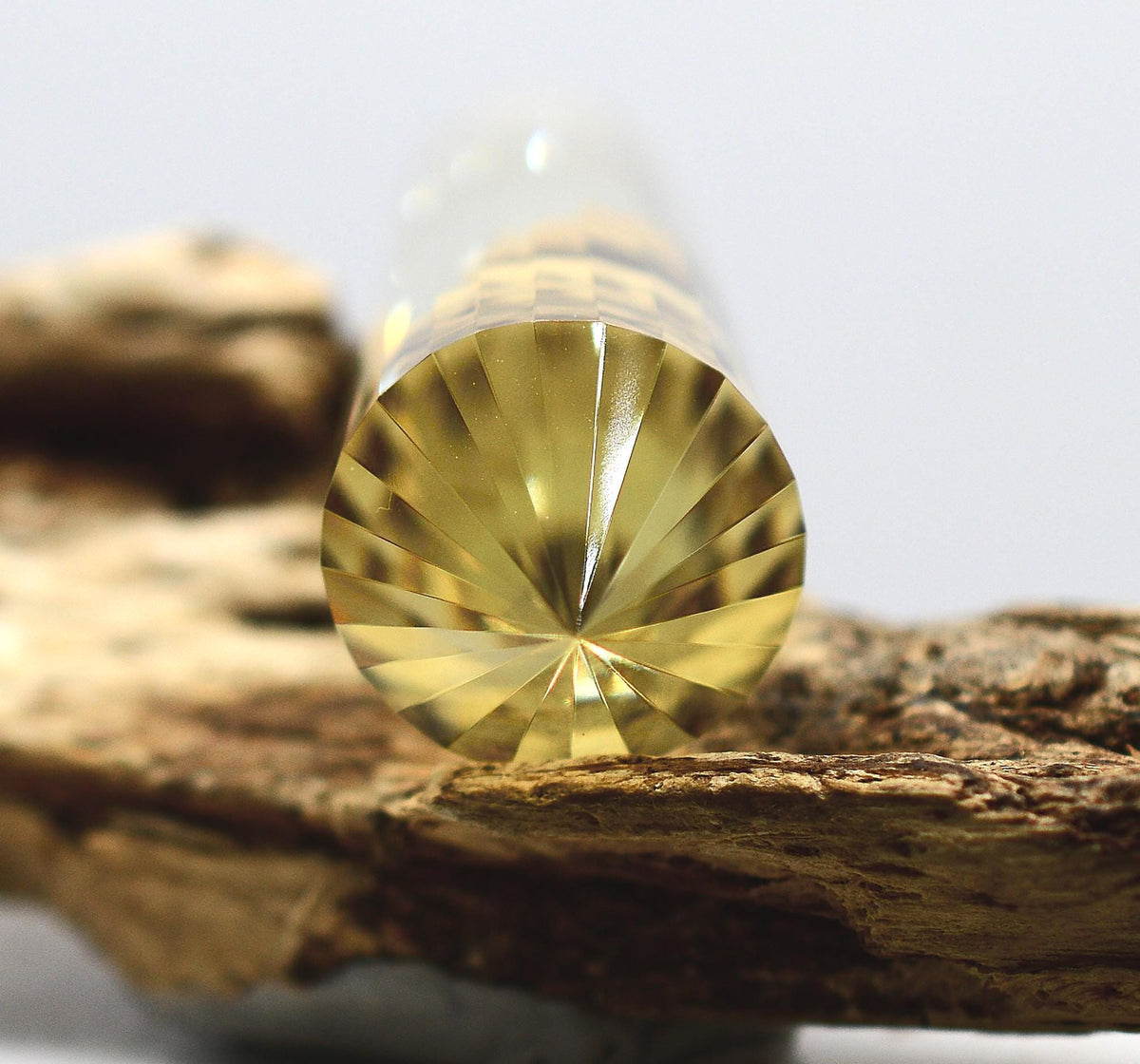 24-Sided Flawless Natural Citrine Vogel Wand: Ethically Mined Hand-Cut Vogel