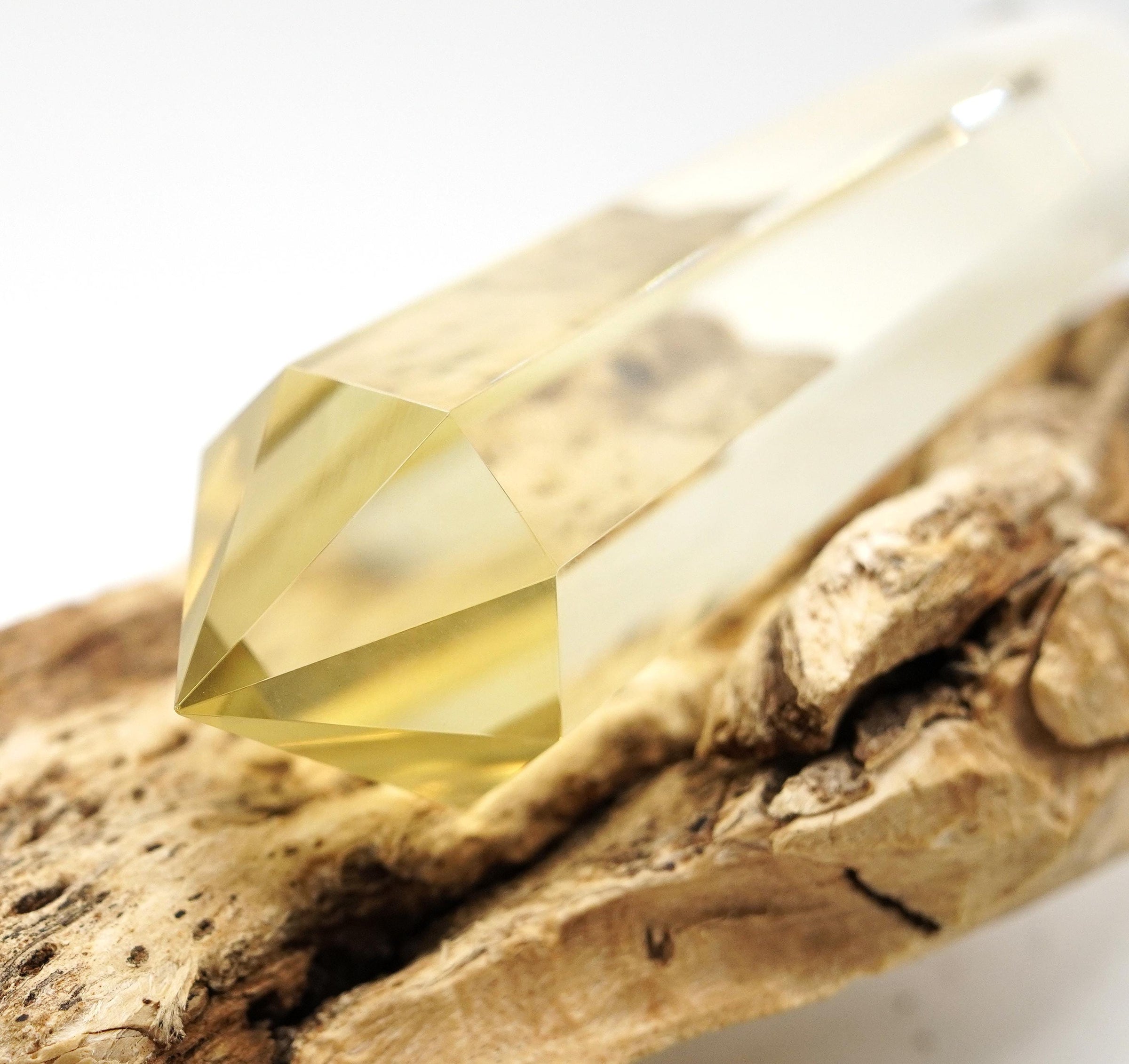 8-Sided Flawless Natural Citrine Vogel Wand: Ethically Mined Hand-Cut Vogel