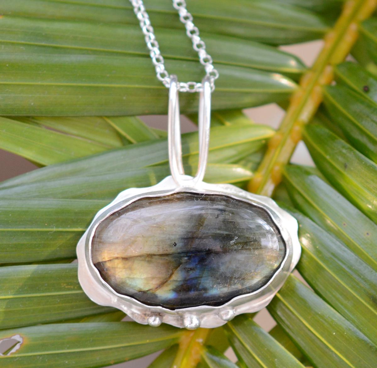 Handmade Labradorite Silver Pendant