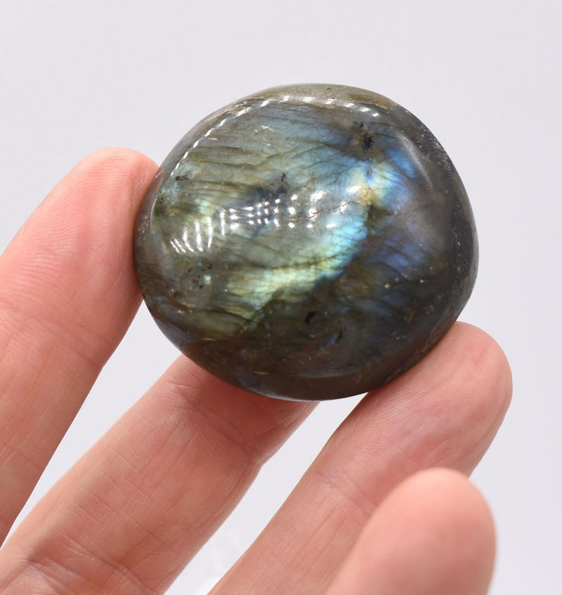 Blue Flash Labradorite Palmstone