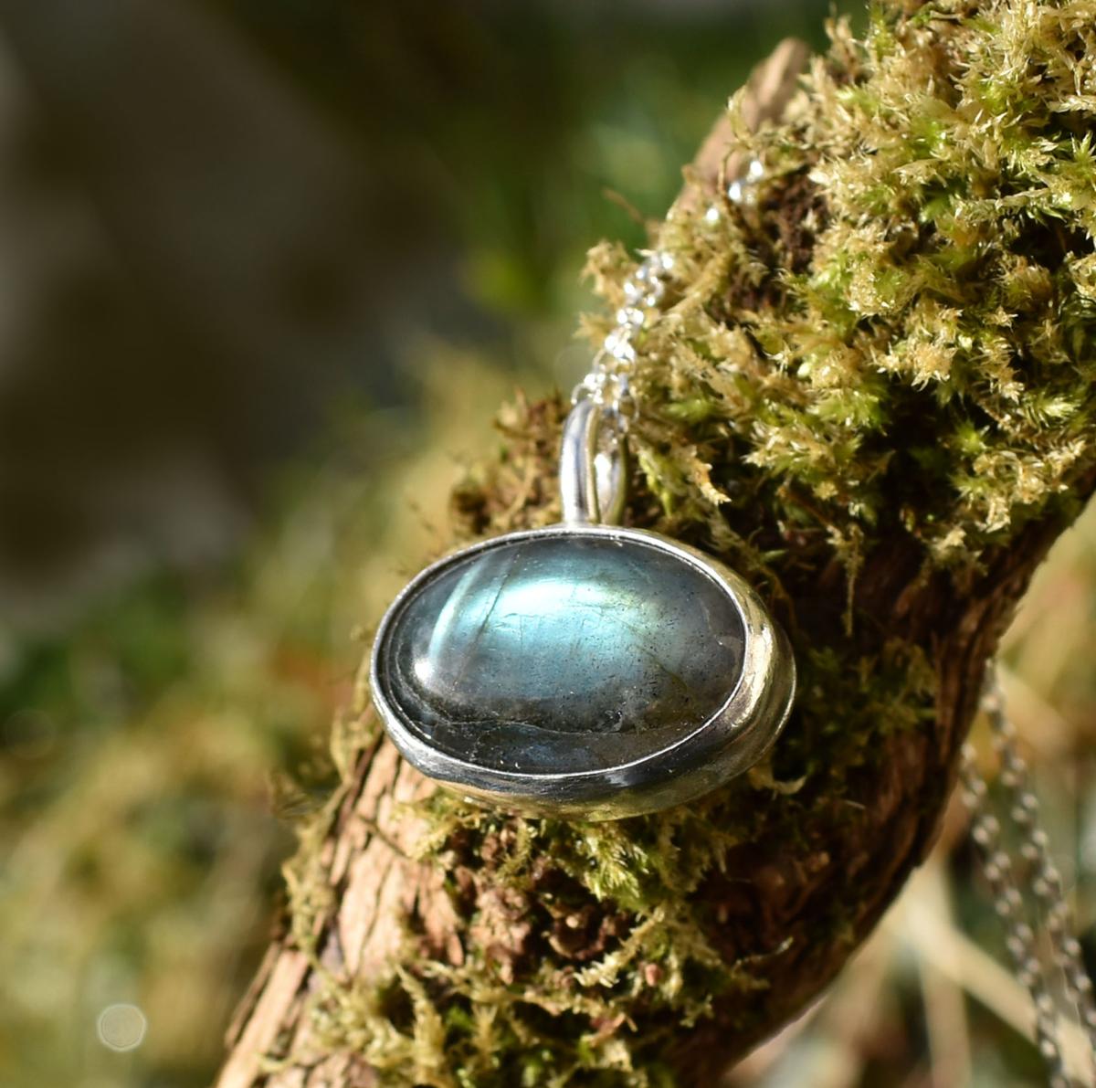 Handmade Labradorite Silver Pendant